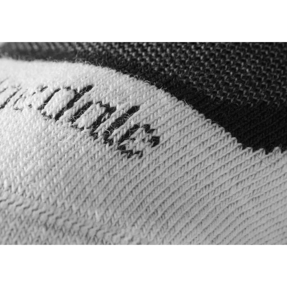 Bridgedale Women's Ski Midweight Merino Endurance Over Calf Ski Socks (Black/White) - Image 3