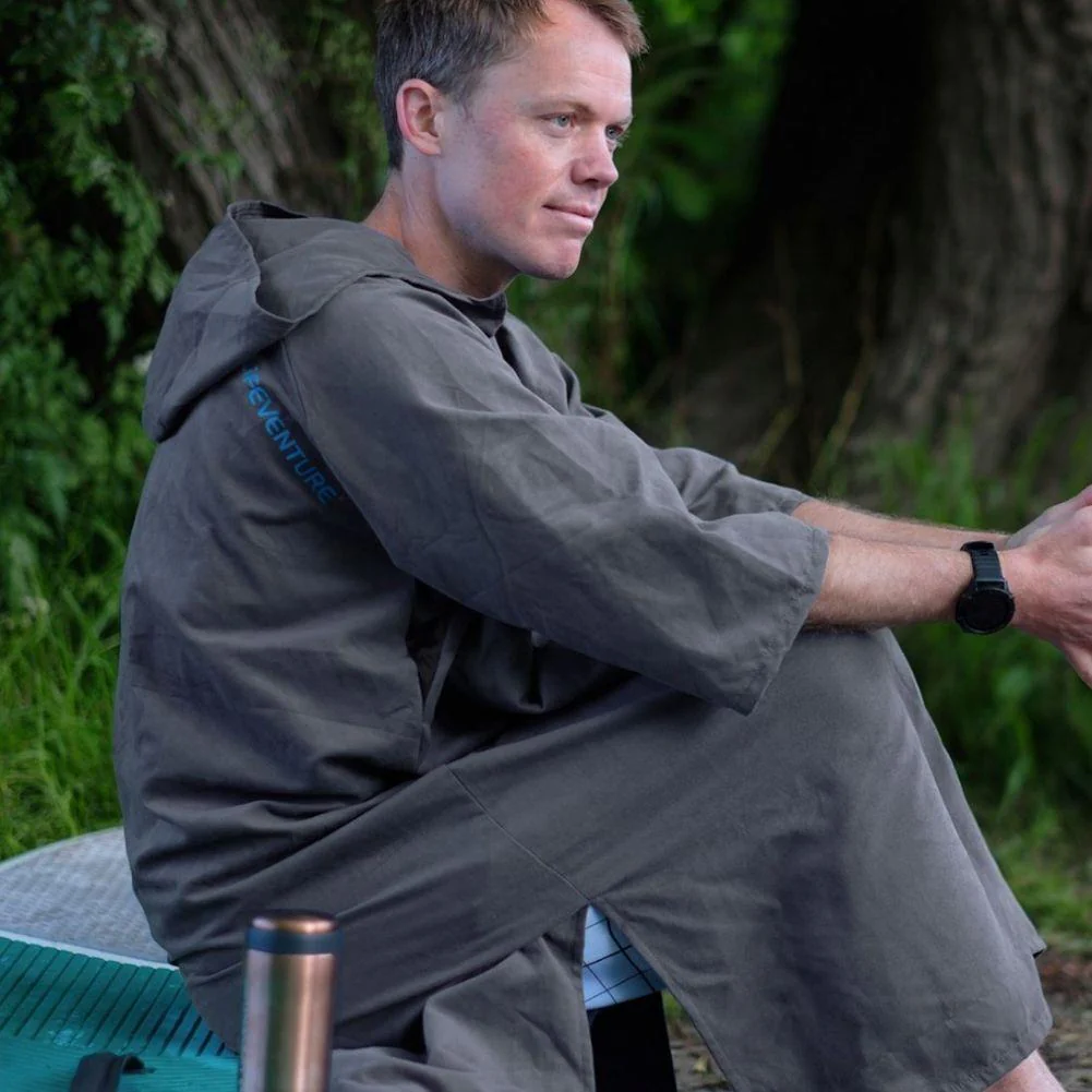 Lifeventure Lightweight Compact Changing Robe (Grey) - Image 3