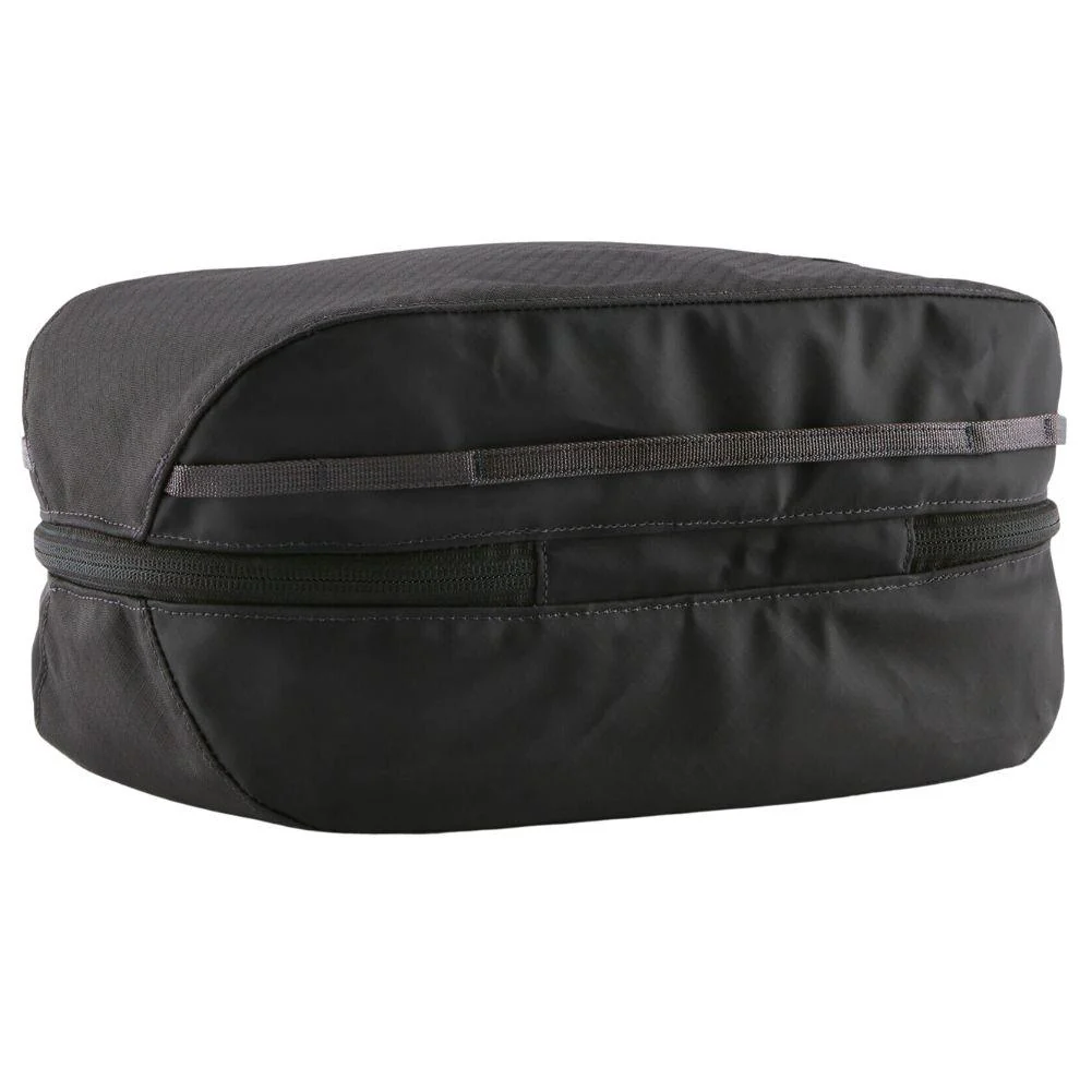 Patagonia Black Hole Cube 6L (Unity Text: Ink Black) - Image 2