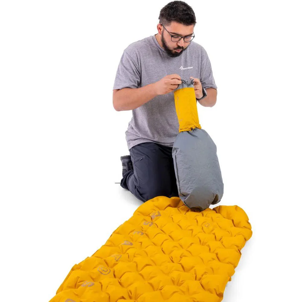 Sea To Summits Ultralight XR Insulated Air Sleeping Mat - Regular (Arrowwood) - Image 9
