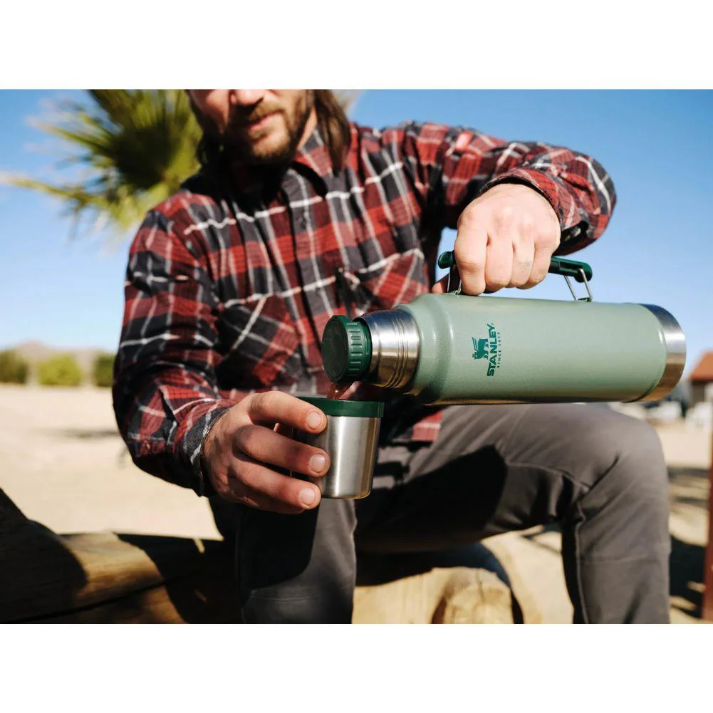 Stanley Classic Legendary Thermal 1L Flask (Hammertone Green) - Image 7