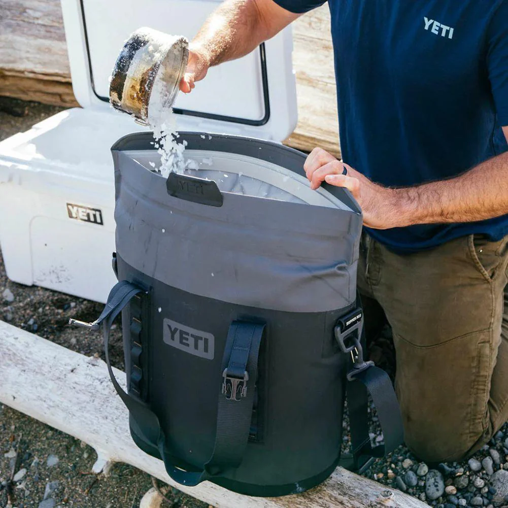 Yeti Hopper M30 Tote Cool Bag (Charcoal) - Image 7