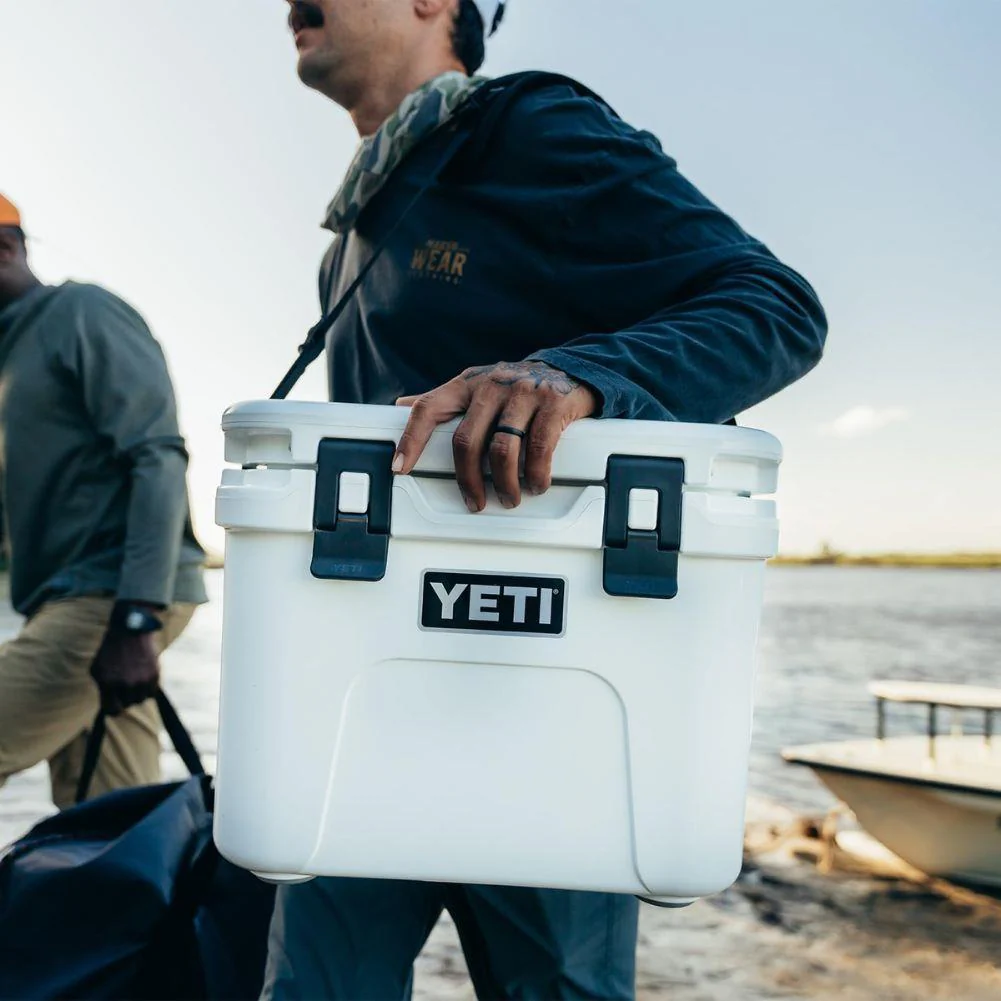 Yeti Roadie 15 Cool Box (Wetland Camo) - Image 11