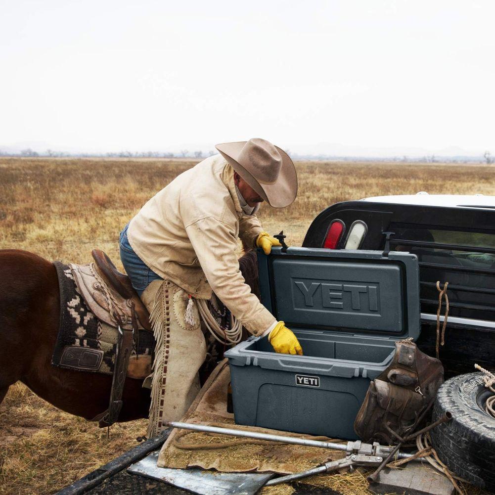 Yeti Tundra 45 Cool Box (Harvest Red) - Image 8